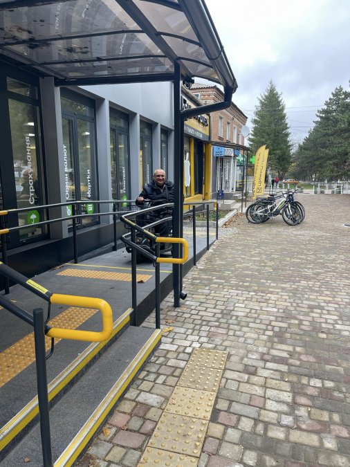 На карті безбар’єрних відділень ПриватБанку додалося ще одне – у Долинській